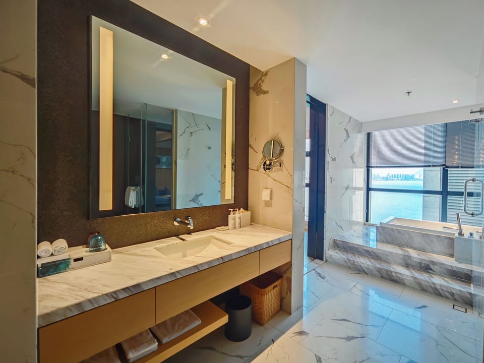 Premier Room, 1 King Bed, Sea View | Laptop workspace, iron/ironing board, free cribs/infant beds