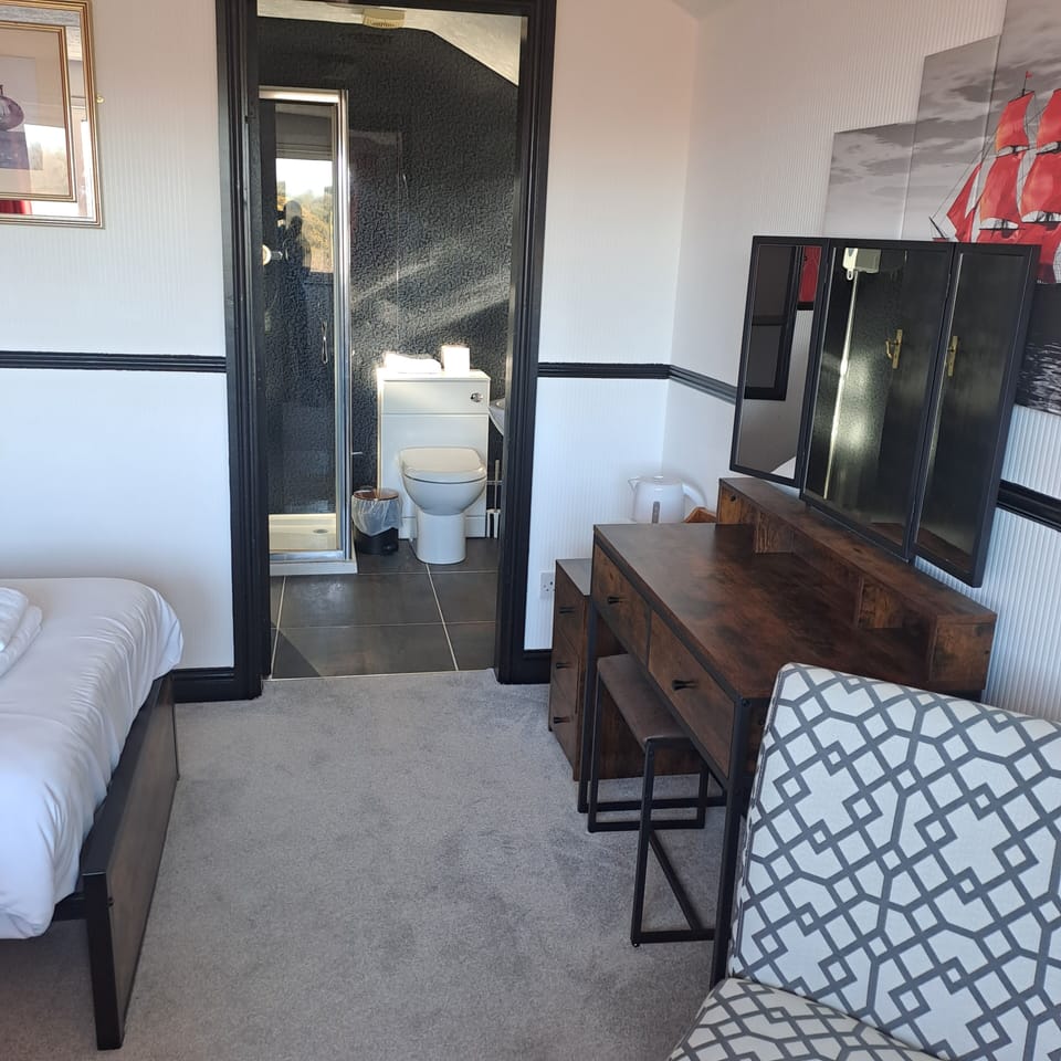 Family Triple Room | Desk, iron/ironing board, free WiFi, bed sheets