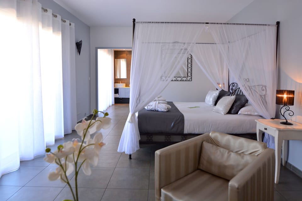 Signature Suite (Madonetta) | In-room safe, soundproofing, free cribs/infant beds, free WiFi