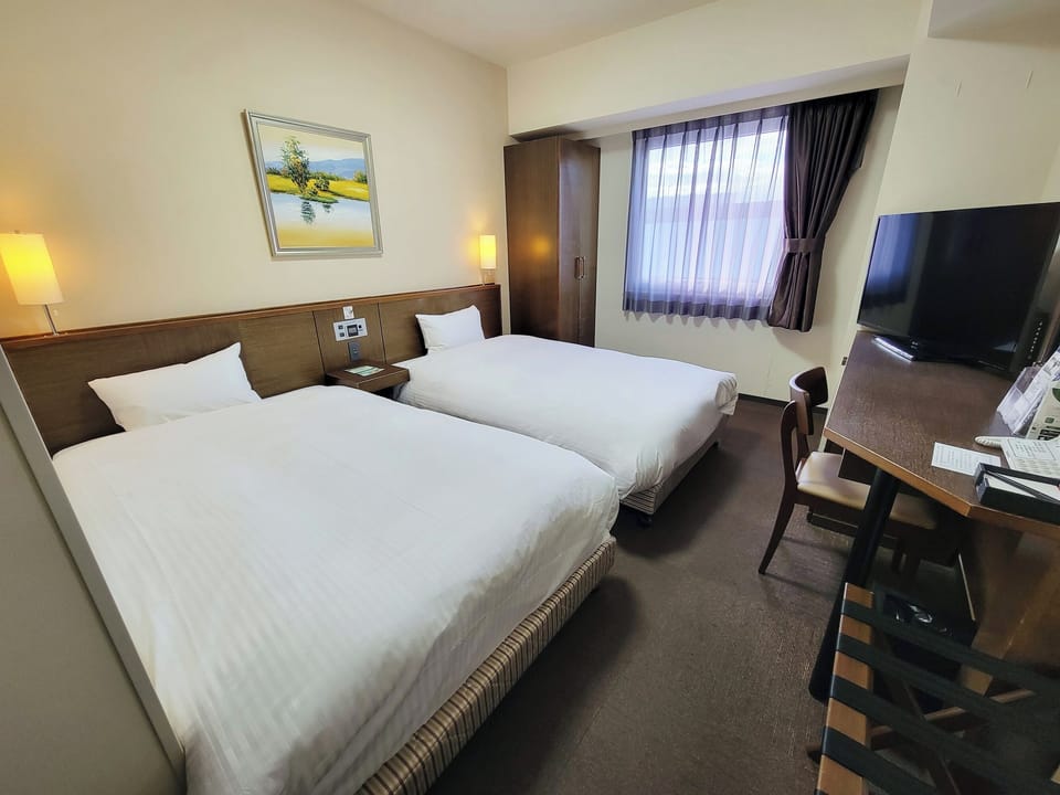 Desk, free WiFi, bed sheets