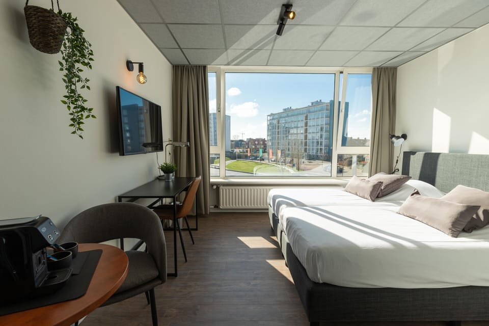 Comfort Double Room, City View | Desk, free WiFi, bed sheets