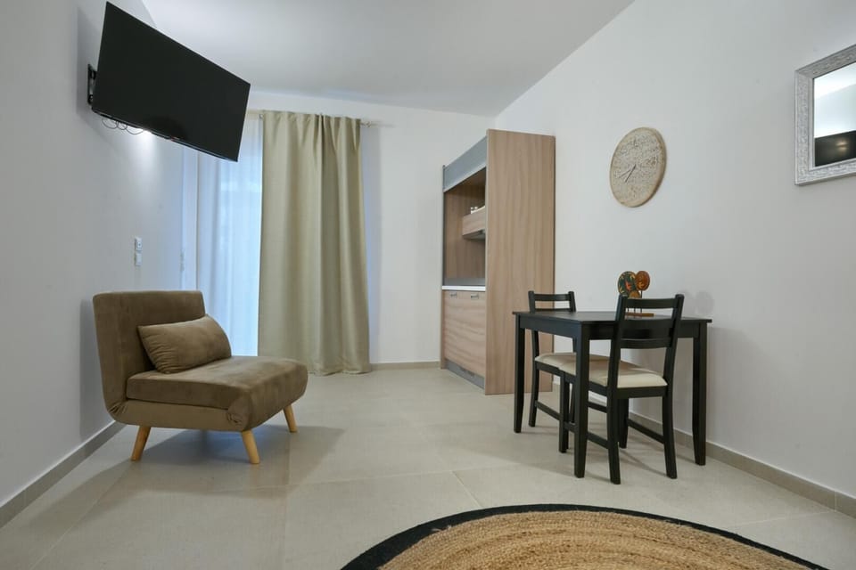 Premium bedding, Select Comfort beds, individually furnished, desk