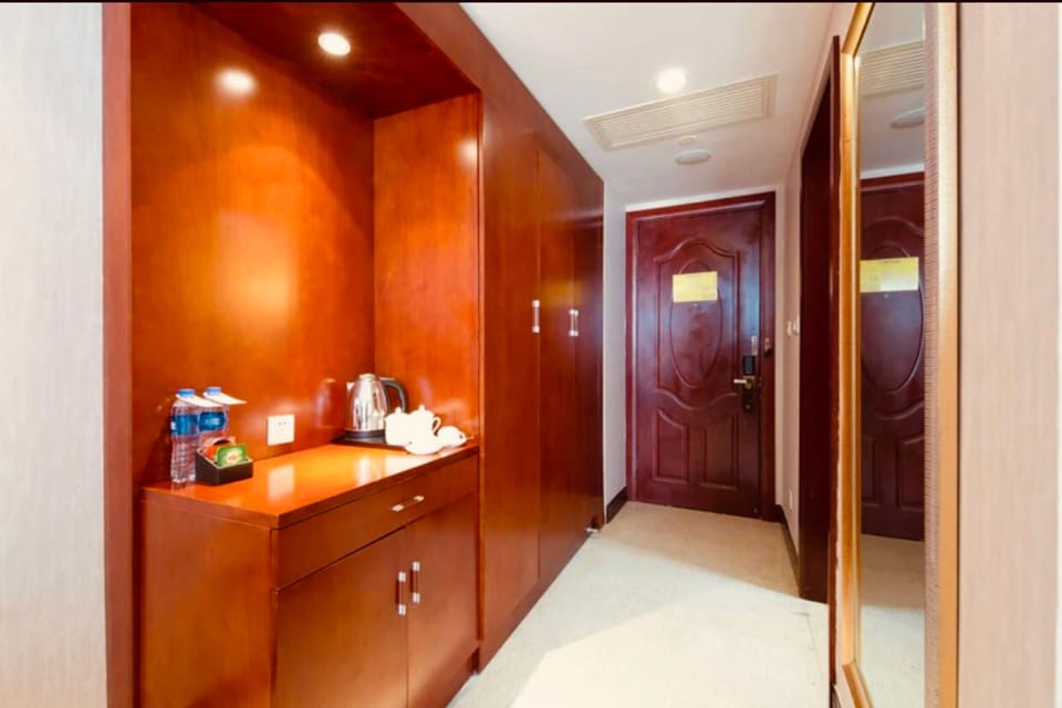 Deluxe Twin Room | 1 bedroom, premium bedding, down comforters, pillowtop beds