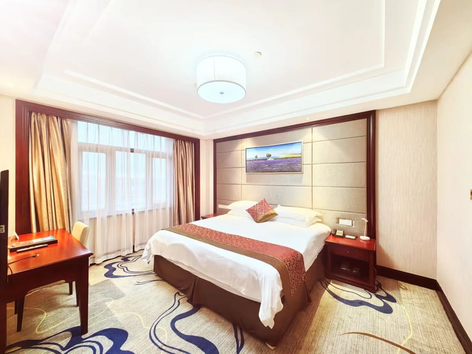 Executive Suite | 1 bedroom, premium bedding, down comforters, pillowtop beds