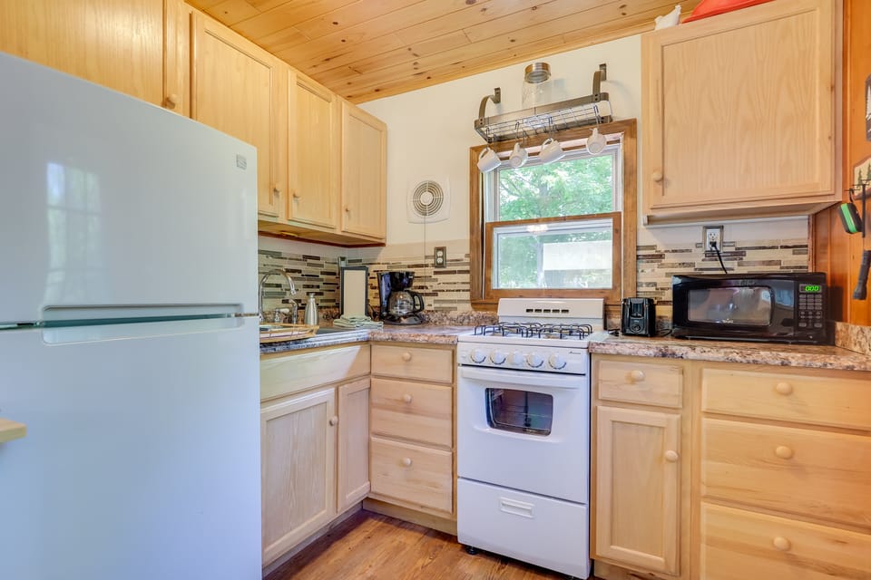 Kitchen | Well-Equipped | Drip Coffee Maker