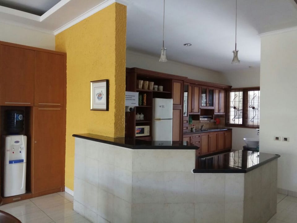 Villa | In-room dining