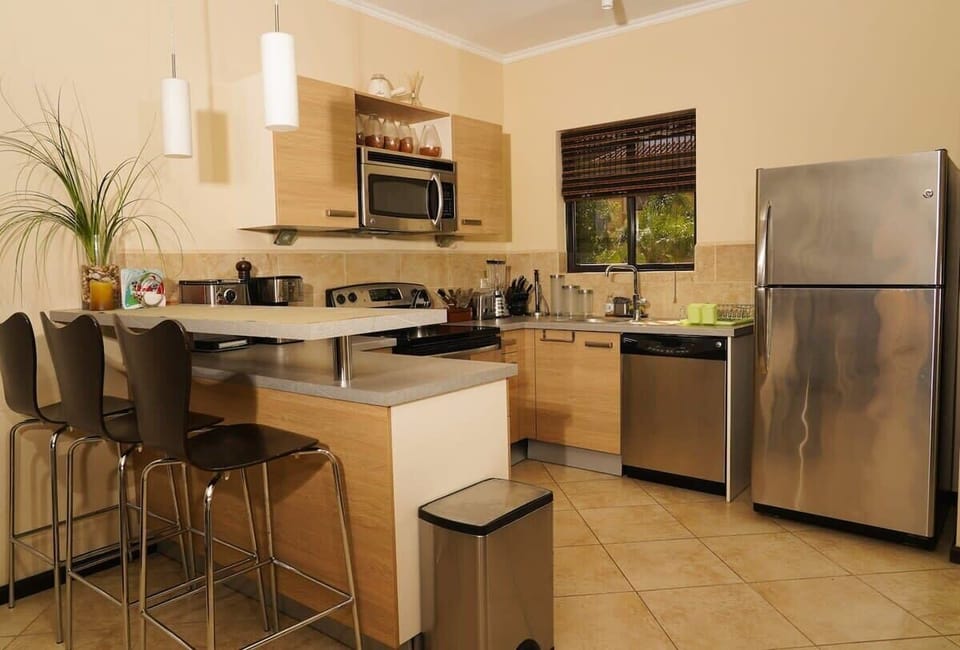 KITCHEN FULLY EQUIPPED