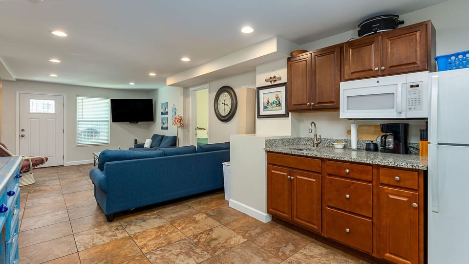 Downstairs Wet Bar