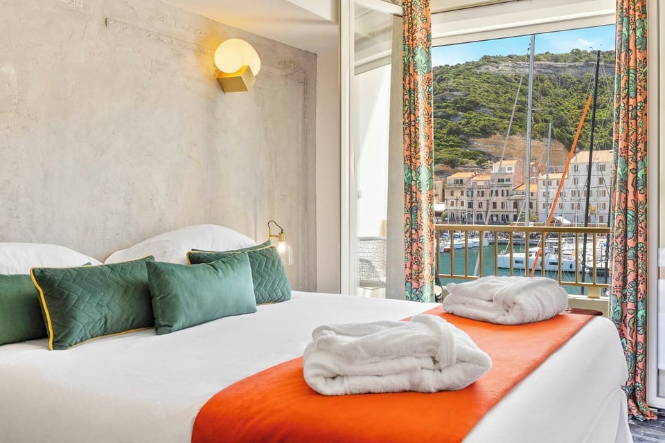 Junior Suite | Premium bedding, memory foam beds, in-room safe, individually decorated