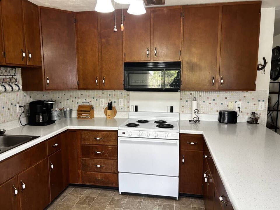 Kitchen (3)