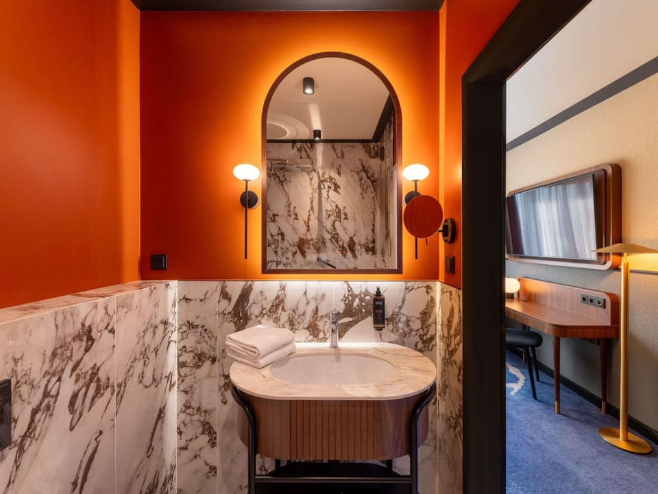 Desk, iron/ironing board, rollaway beds, free WiFi