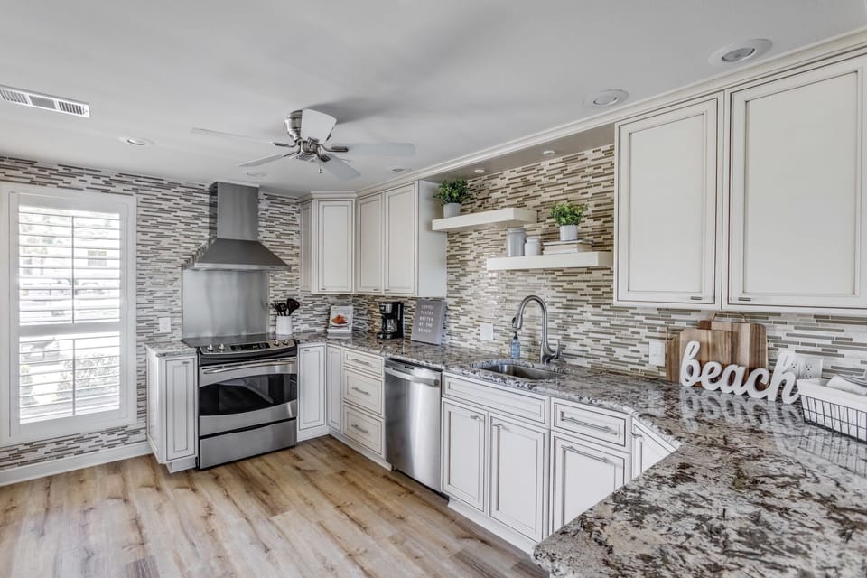 Spacious kitchen fully stocked with everything you will need!
