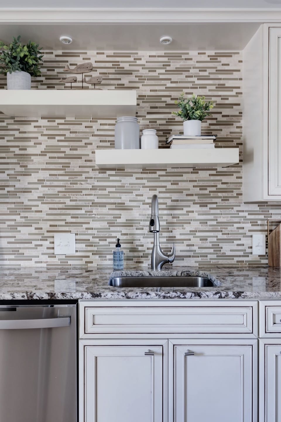 Spacious kitchen fully stocked with everything you will need!