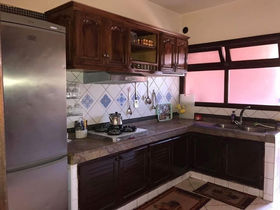 Apartment, 3 Bedrooms | Private kitchen | Fridge, stovetop, cookware/dishes/utensils