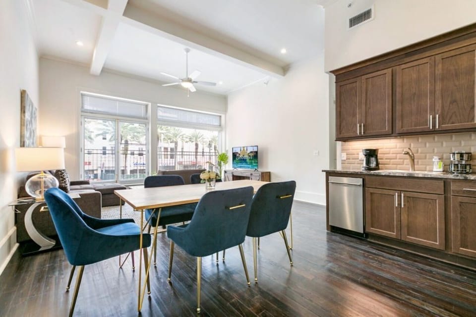 Kitchen/dining area