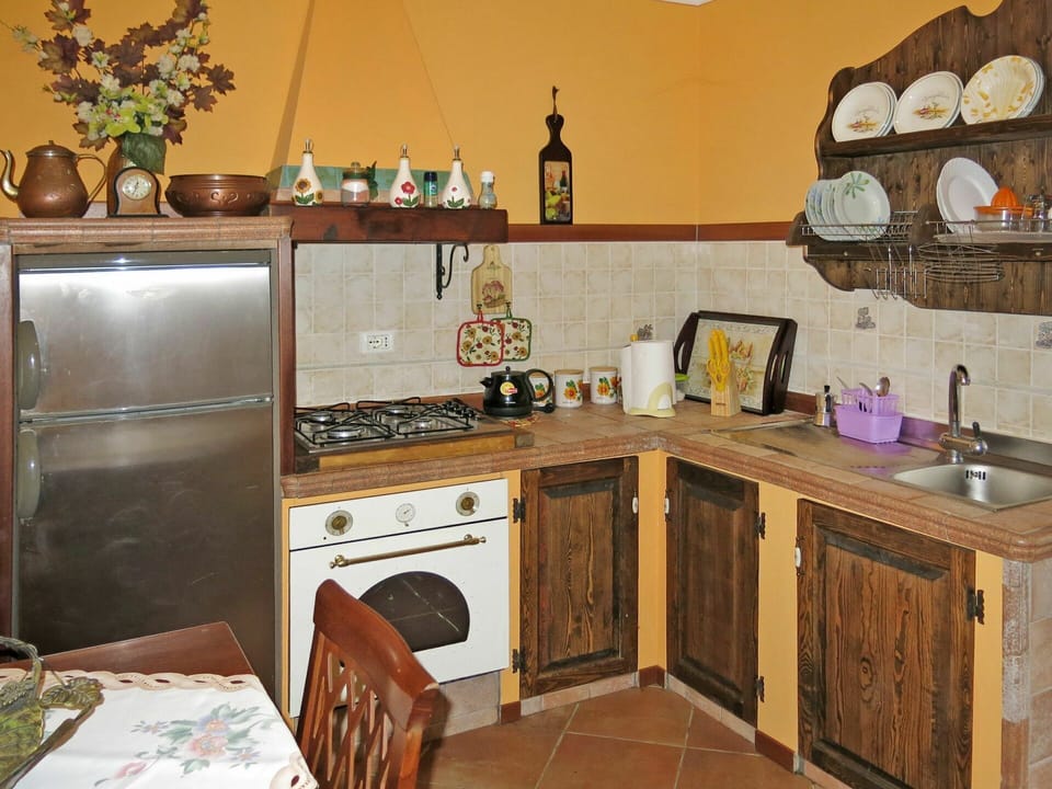 Countertop, Room, Property, Kitchen, Cabinetry, Furniture, Building, House, Interior Design, Kitchen Stove