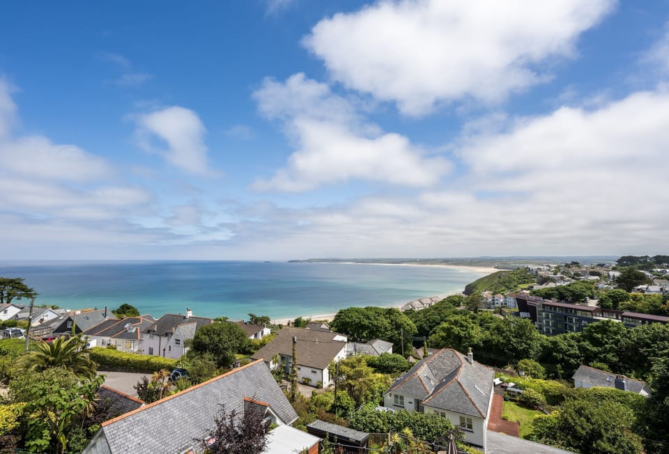 5 Fernhill, Carbis Bay: Stunning views across glistening ocean vistas
