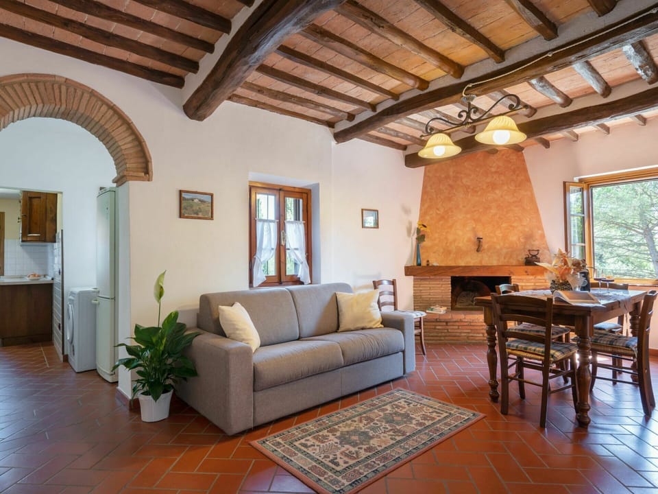 Room, Property, Building, Living Room, Furniture, Interior Design, Ceiling, Home, Beam, House