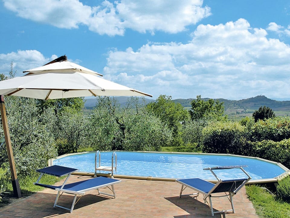 Swimming Pool, Property, Sky, Shade, Real Estate, Leisure, House, Resort, Sunlounger, Vacation