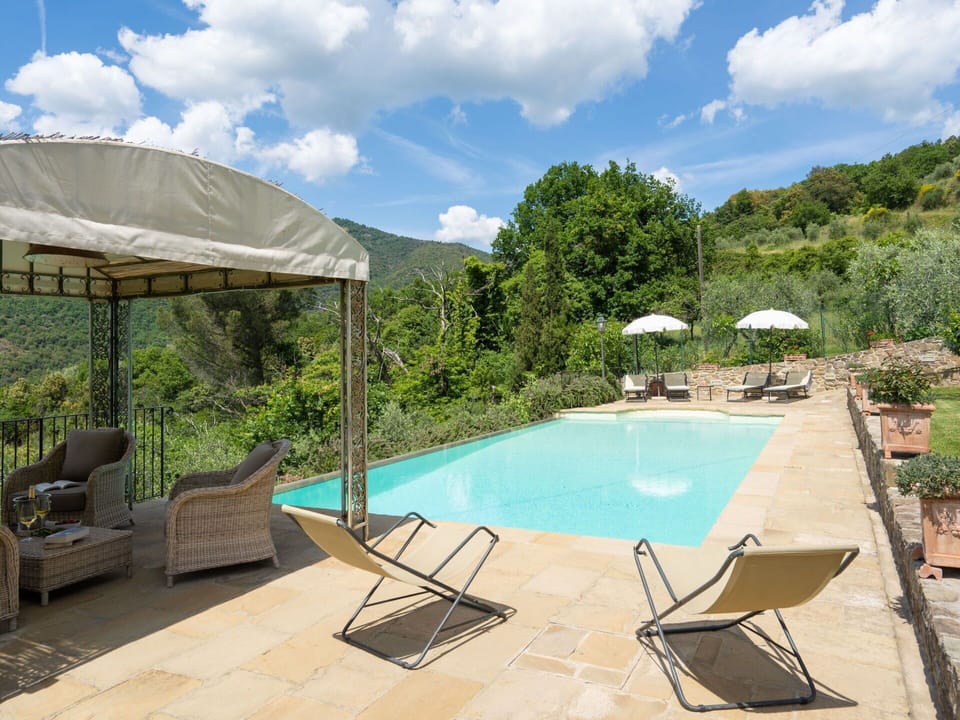 Cloud, Water, Plant, Sky, Property, Swimming Pool, Furniture, Chair, Azure, Outdoor Furniture
