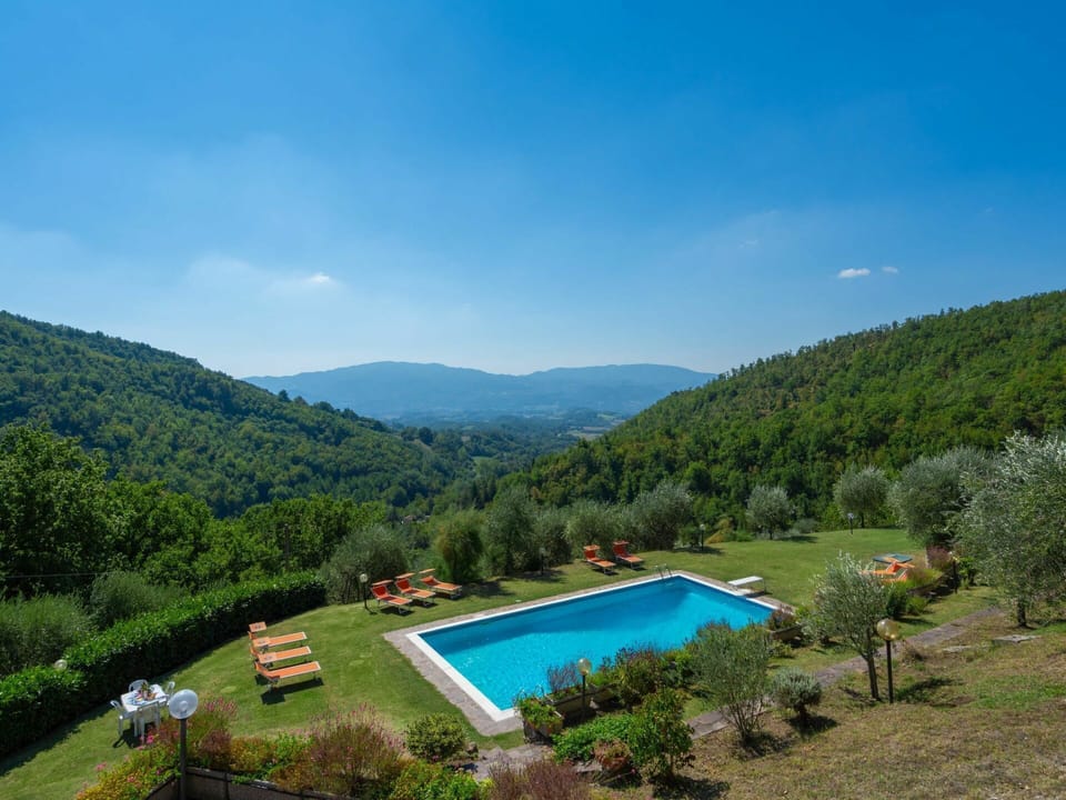 Sky, Water, Plant, Cloud, Mountain, Nature, Azure, Natural Landscape, Swimming Pool, Tree