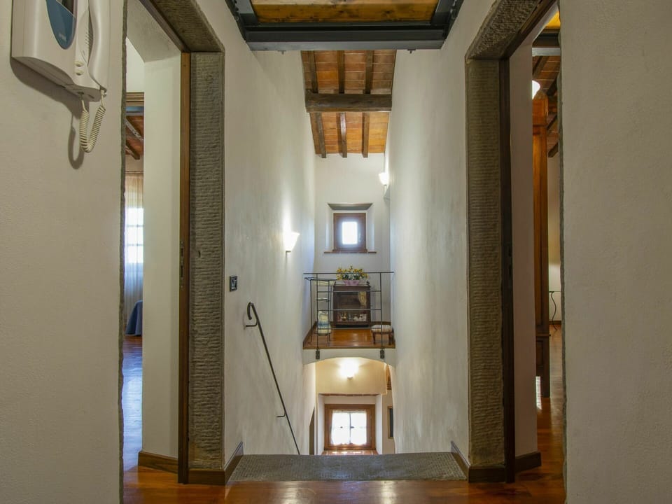 Building, Picture Frame, Wood, Interior Design, House, Door, Floor, Hall, Flooring, Hardwood