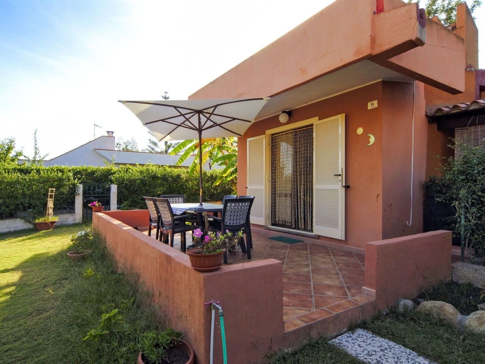 Property, Building, House, Real Estate, Home, Backyard, Residential Area, Roof, Patio, Yard