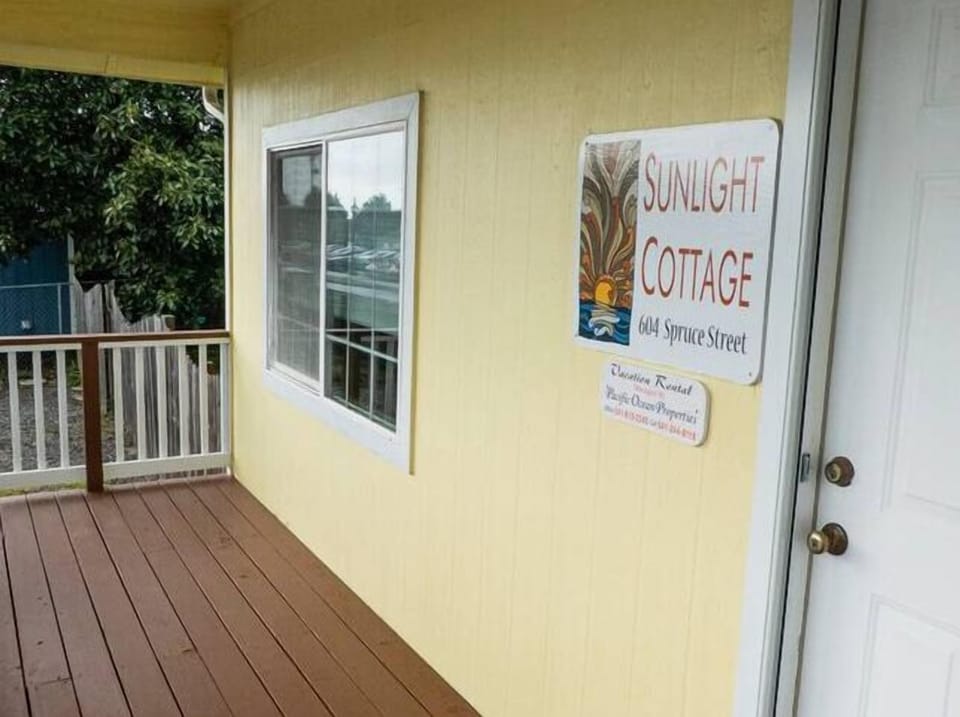 Captivating Sunlight Cottage House in Brookings