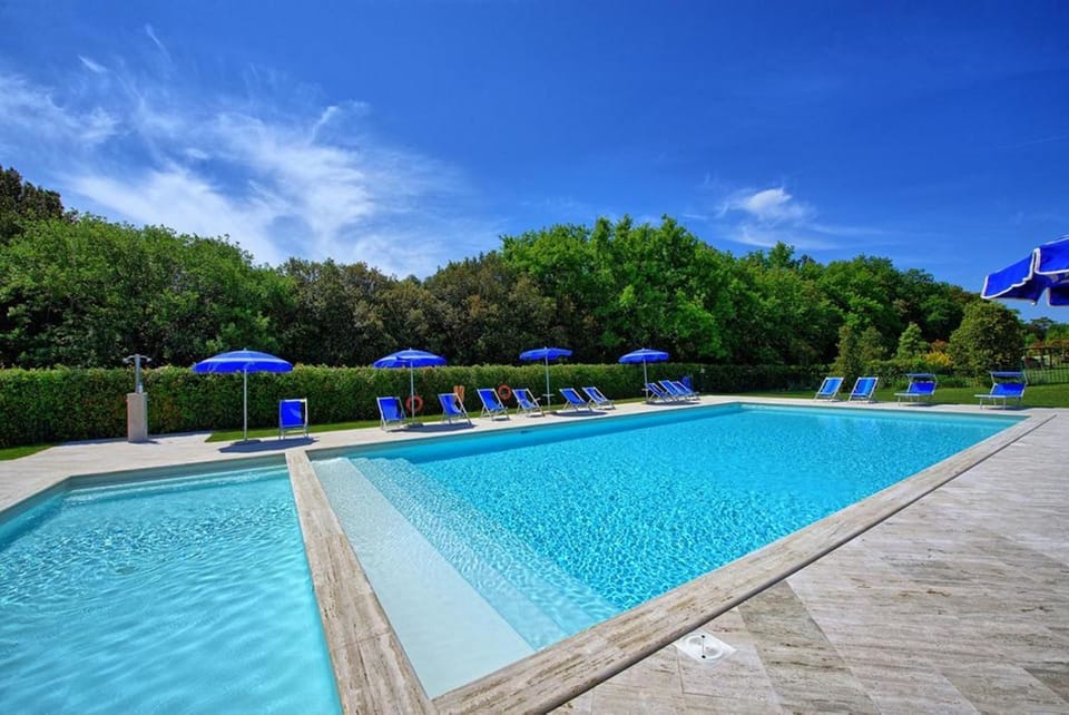 Swimming Pool, Property, Resort, Leisure, Vacation, Real Estate, Estate, Building, House, Sky