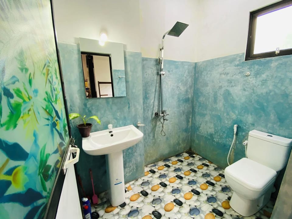 Lotus Grand Rest Bed and Breakfast in Mirissa