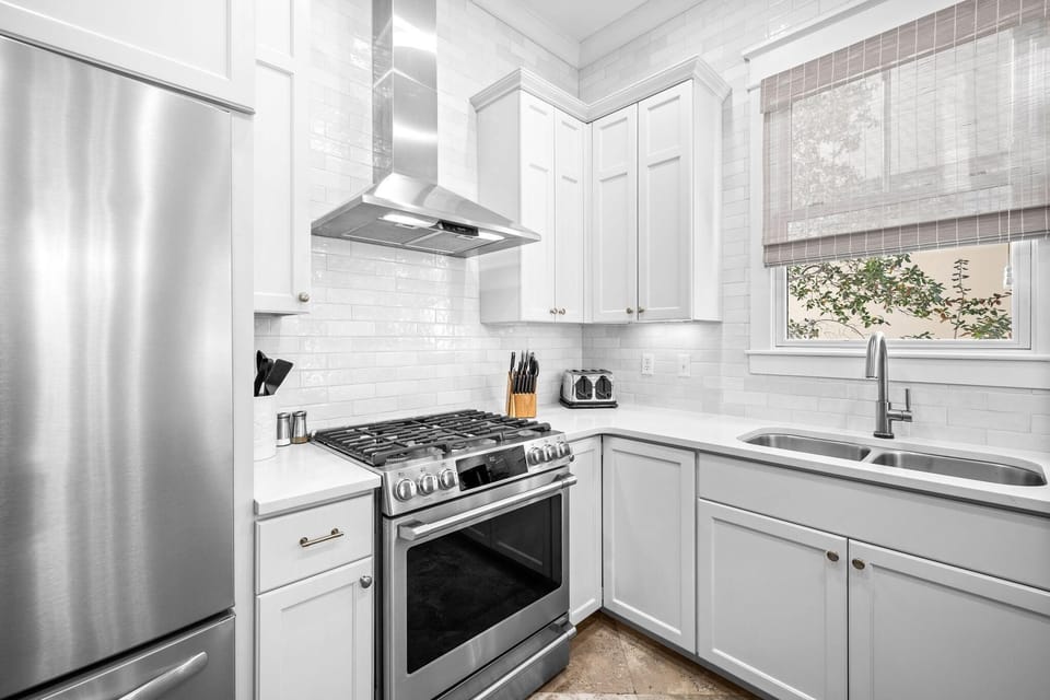 Open kitched gas range new appliances
