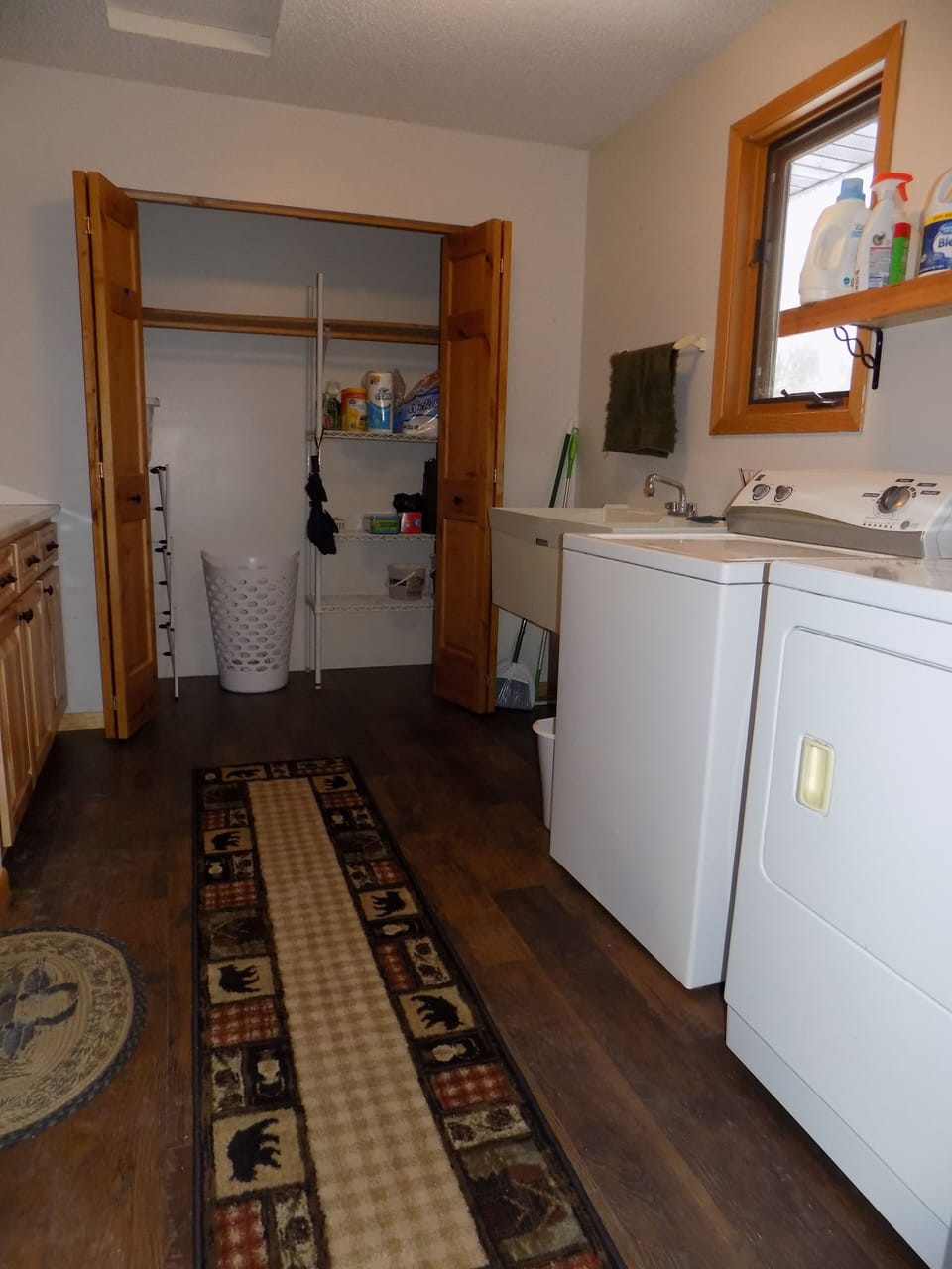 Laundry / mud room off garage entry door.