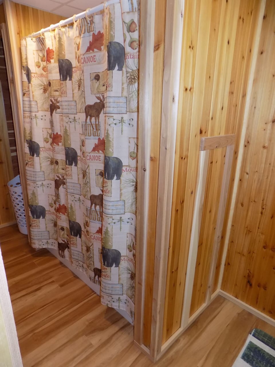 Downstairs full bathroom (towels provided).