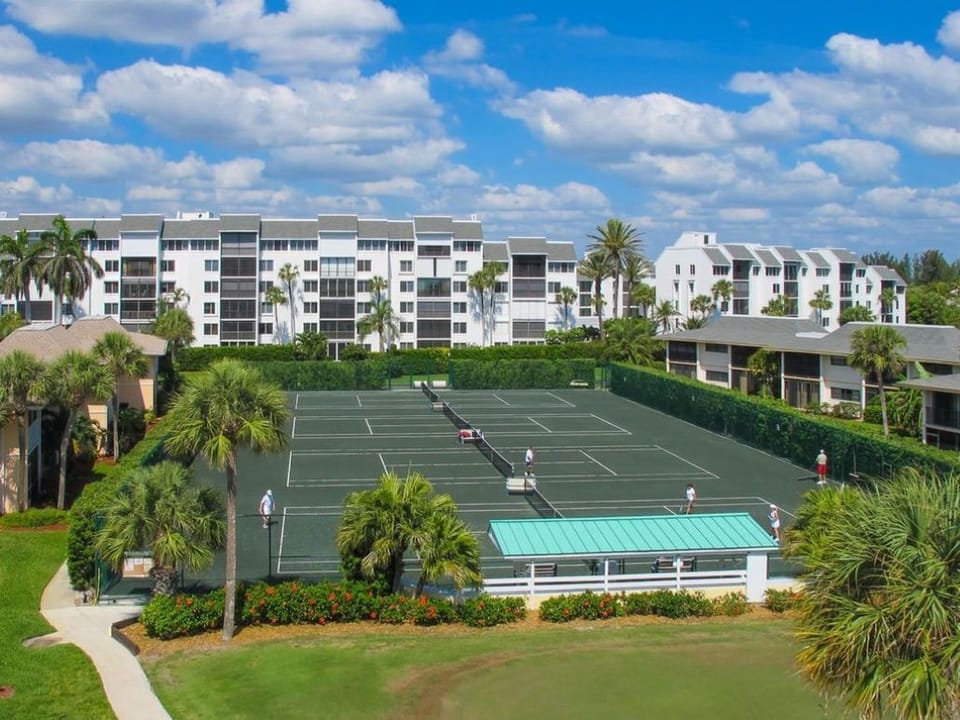 Tennis Courts at Ocean Village