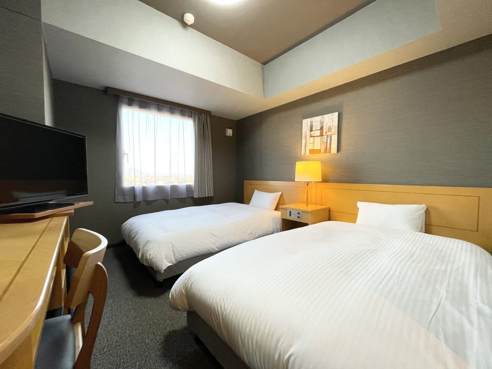 Desk, free WiFi, bed sheets