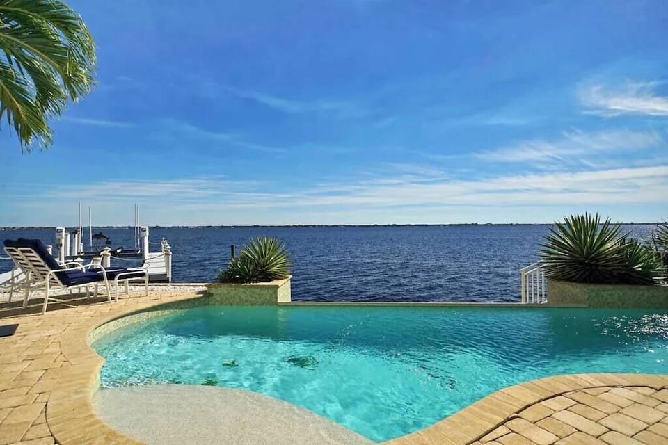 Infinity Edge Pool and River View