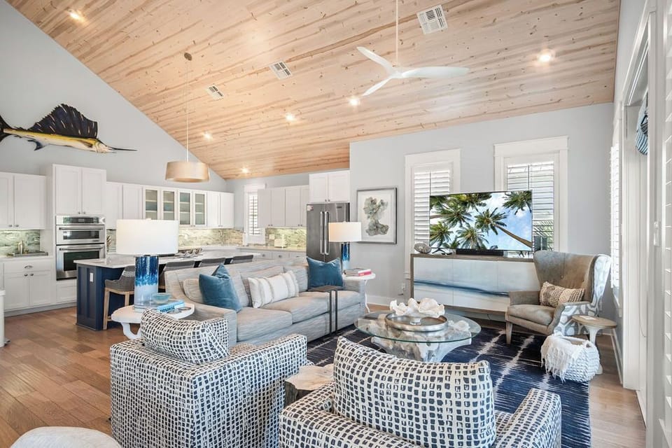 2nd Floor, Living Room