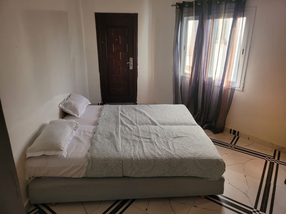 Premium bedding, Select Comfort beds, soundproofing, bed sheets