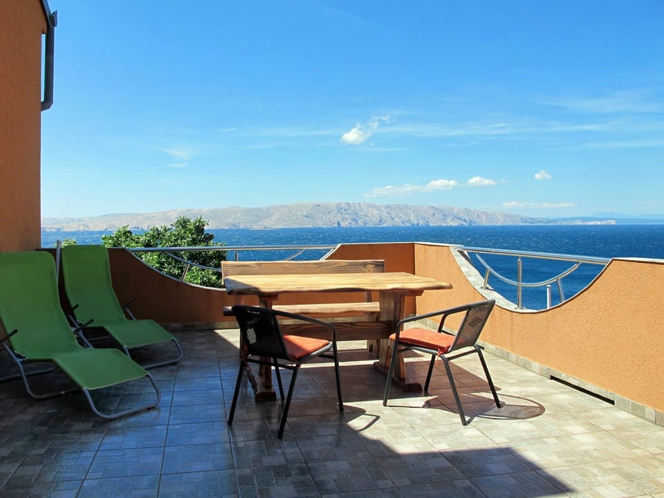 Table, Sky, Furniture, Water, Chair, Cloud, Outdoor Table, Building, Azure, Outdoor Furniture