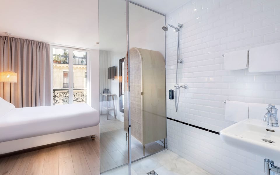 Superior Double Room | In-room safe, soundproofing, free WiFi, bed sheets