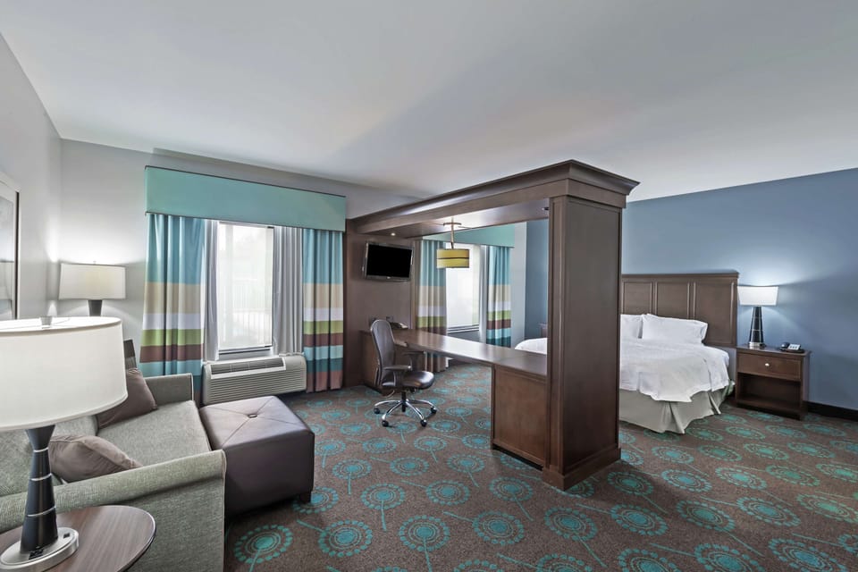 King studio suite | In-room safe, desk, blackout drapes, iron/ironing board