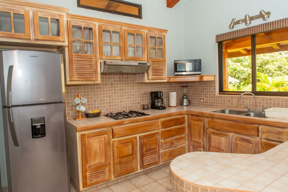 Villa, 1 Bedroom | Private kitchen | Fridge, microwave, stovetop, coffee/tea maker