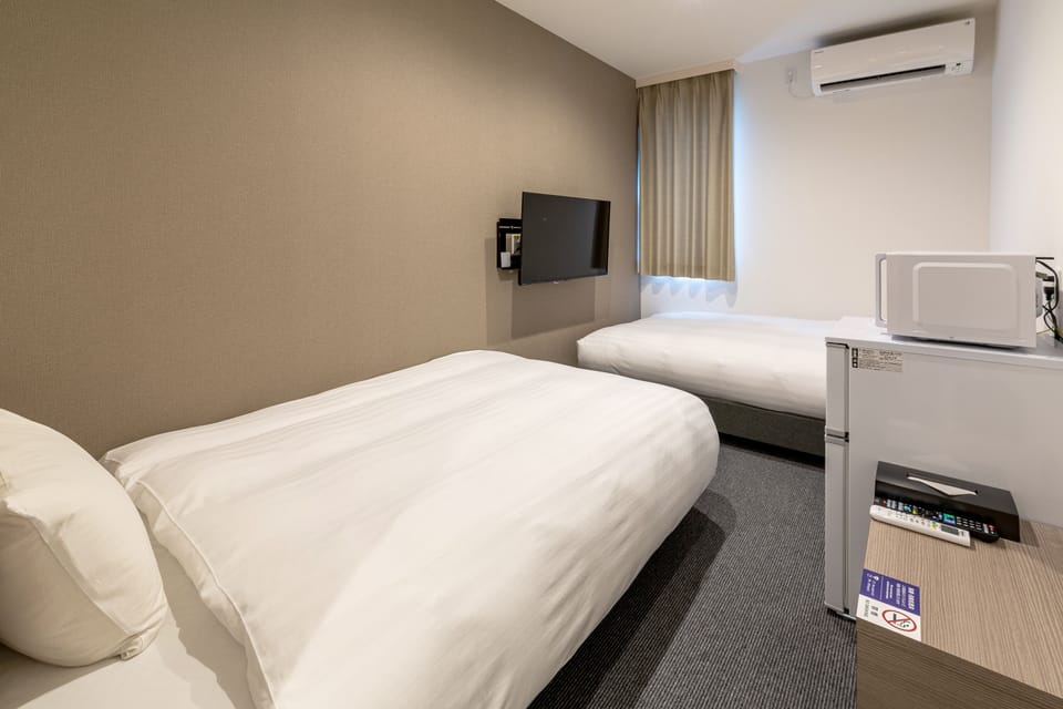 Standard Twin Room, Non Smoking (check-in is not available after 11PM) | Desk, free WiFi, bed sheets