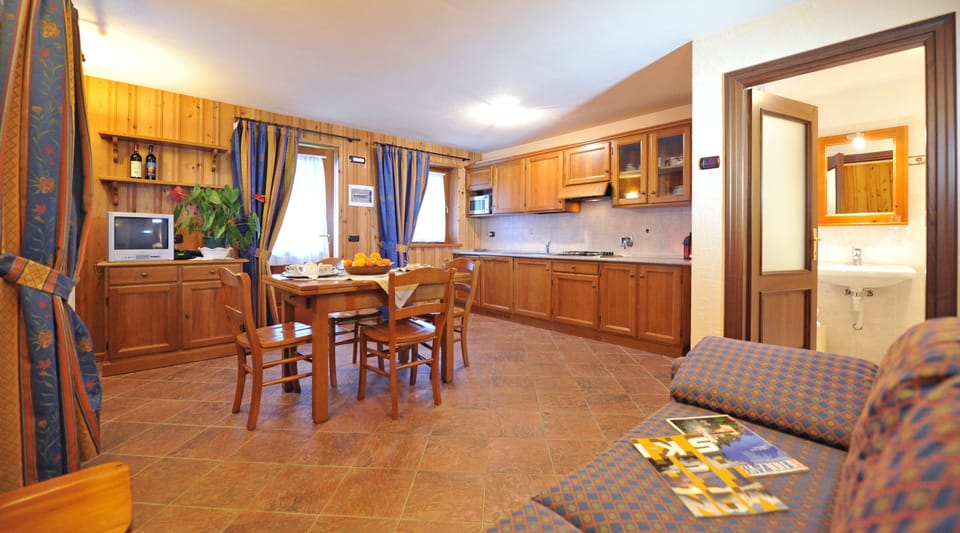 Standard Apartment, 2 Bedrooms, Mountain View | Private kitchen | Fridge, microwave, stovetop, dishwasher