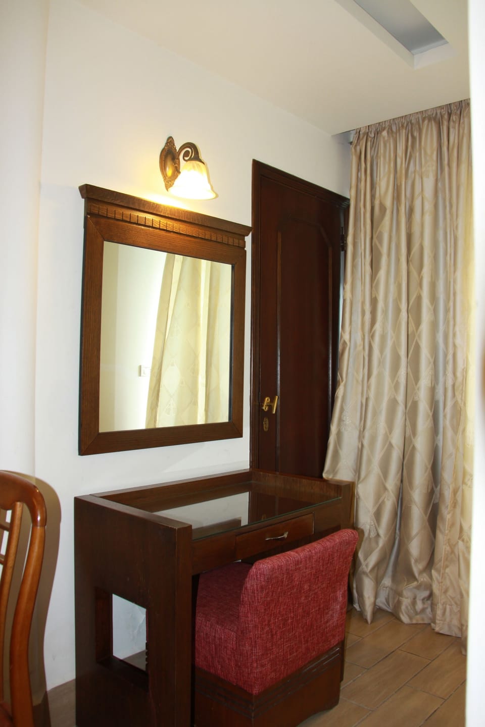 Luxury Double or Twin Room | Minibar, in-room safe, WiFi (free)