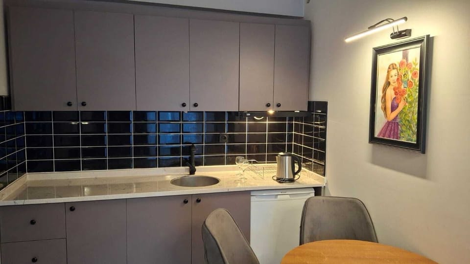 Family Suite, 1 Bedroom | Premium bedding, pillowtop beds, minibar, in-room safe