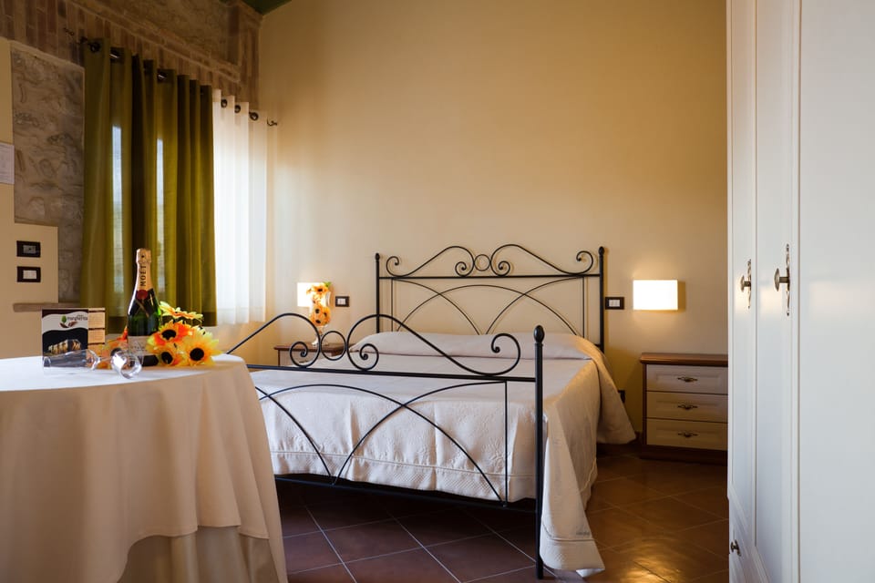 Double Room, Private Bathroom | Desk, blackout drapes, soundproofing, WiFi (surcharge)