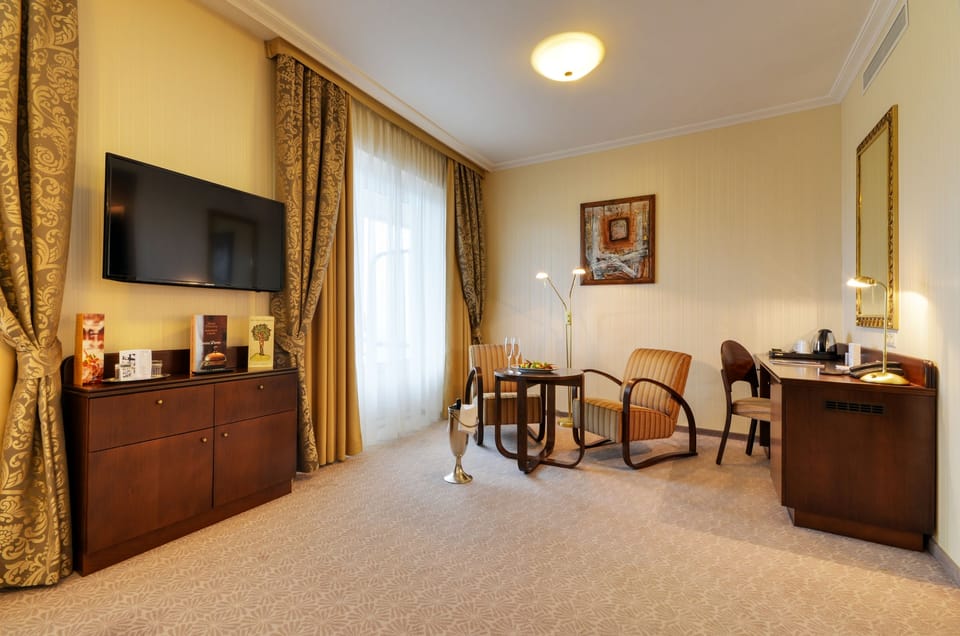 1 bedroom, premium bedding, Select Comfort beds, minibar