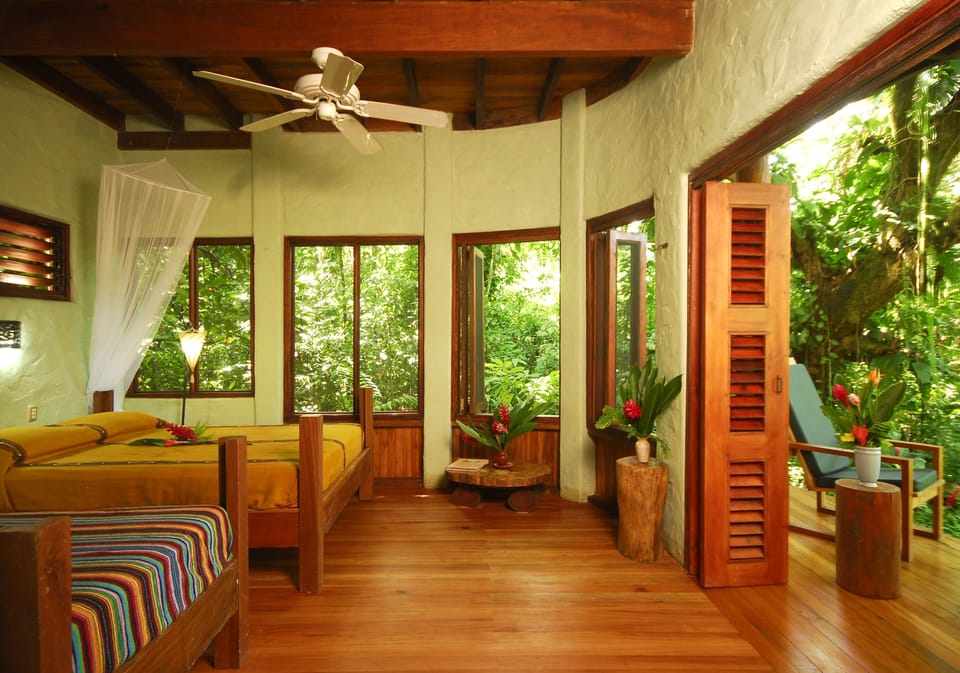 Double Room (Mango) | In-room safe, bed sheets