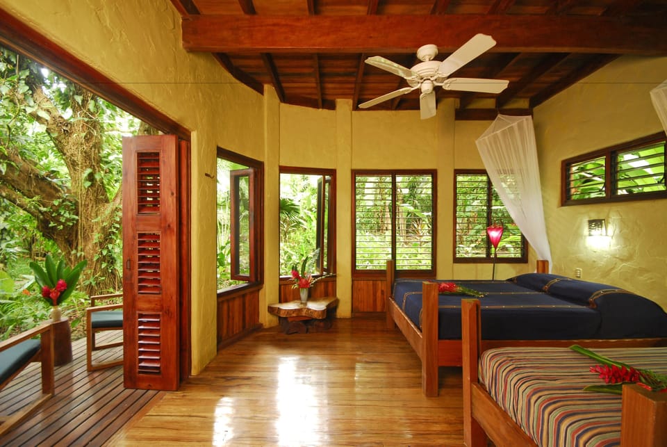 Double Room (Mango) | In-room safe, bed sheets